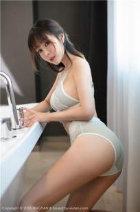 诱人的奶乳2在线播放